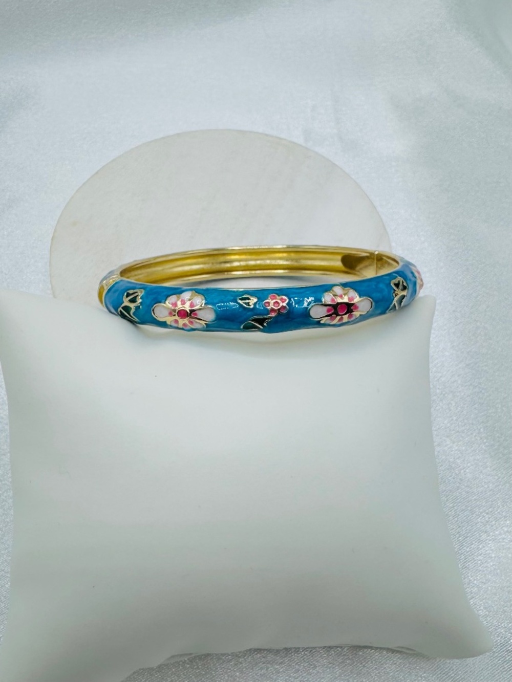 Blue Enamel Floral Gold Tone Hinged Bangle Bracelet 8”